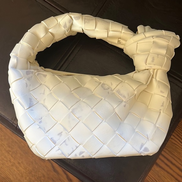 Off white bag has stains worn once - Picture 1 of 4